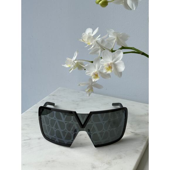 NEW Valentino Romask Black Logo Mirror Mask Sunglasses $920 - Picture 4 of 7
